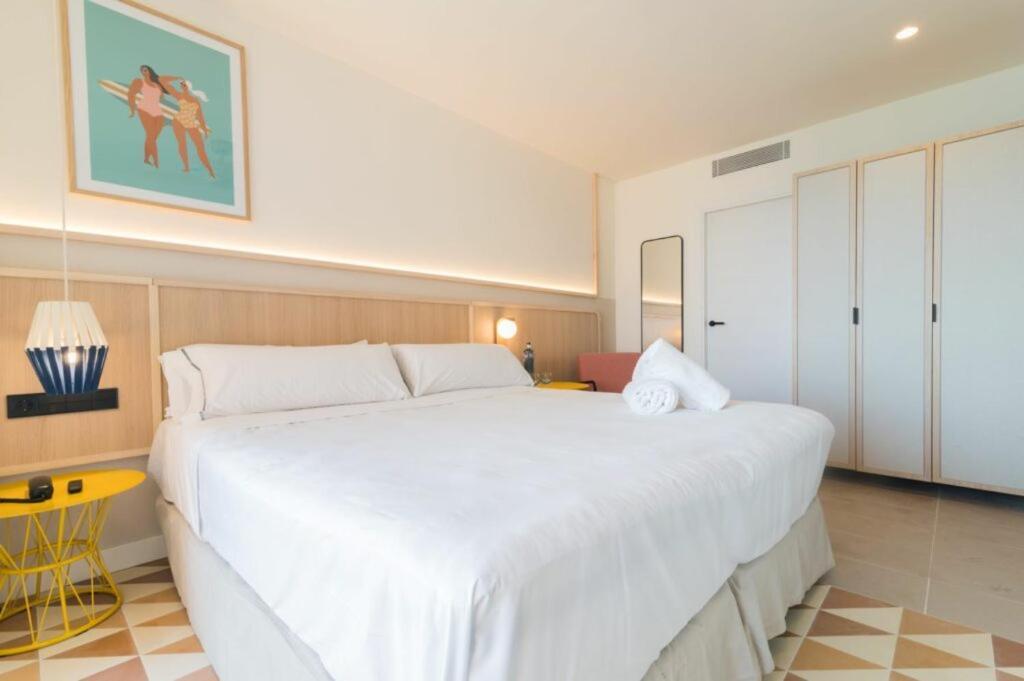 Double or Twin Room Balcony